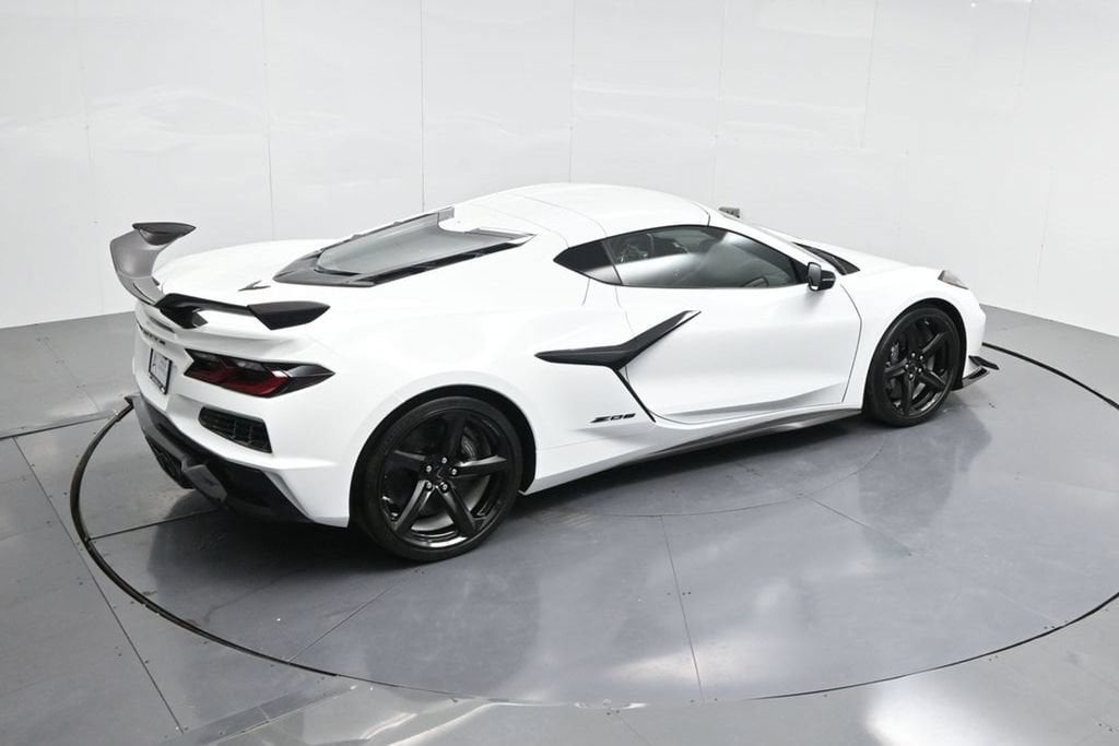 2025 Chevrolet Corvette 3LZ - Photo 44