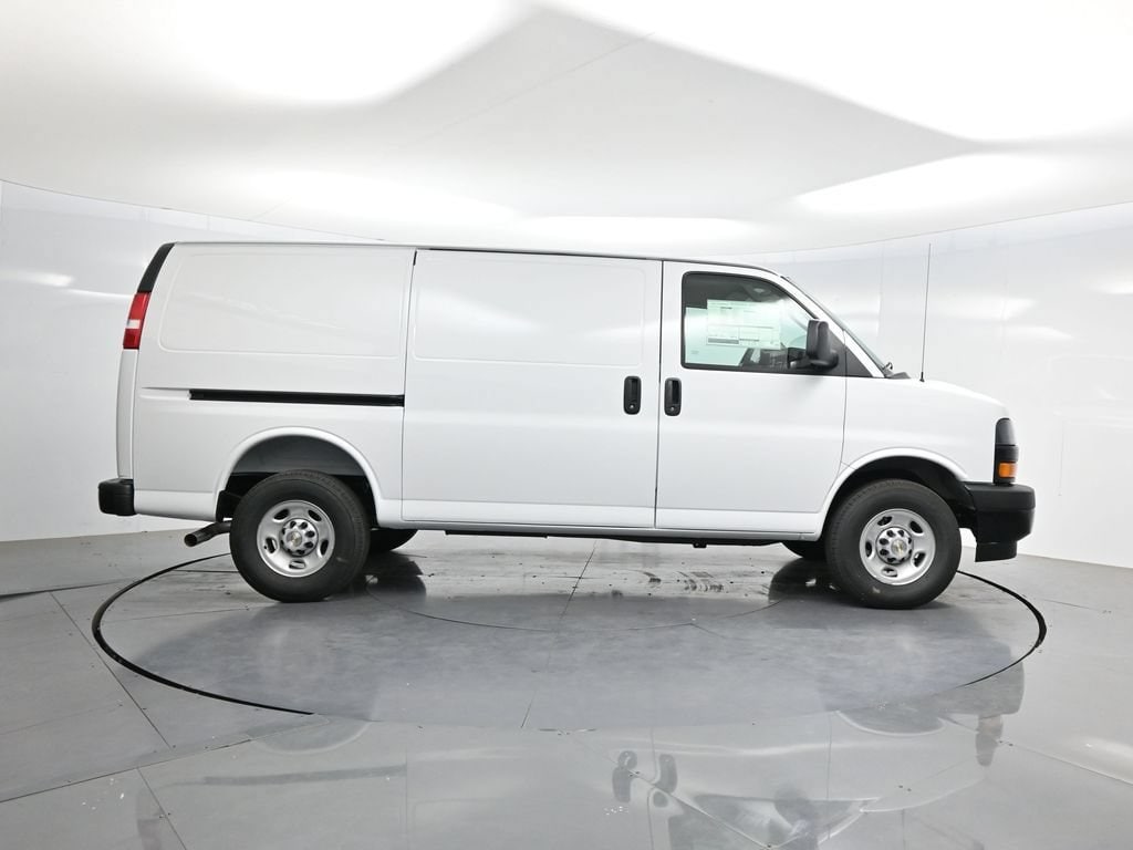 2026 Chevrolet Express Cargo Work Van - Photo 42
