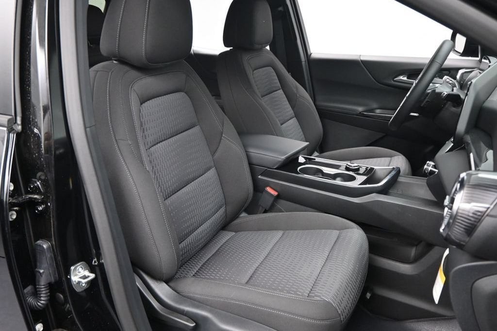 2026 Chevrolet Equinox LT - Photo 11