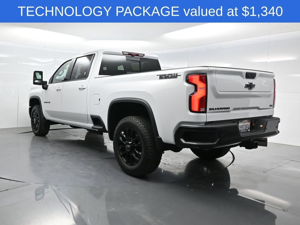 2025 Chevrolet Silverado 2500 HD LTZ photo 4