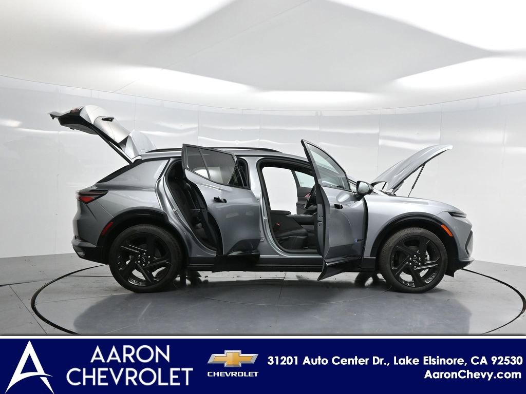 2025 Chevrolet Equinox EV 3RS photo 3