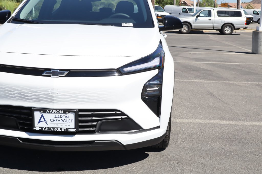 2027 Chevrolet Bolt LT - Photo 8