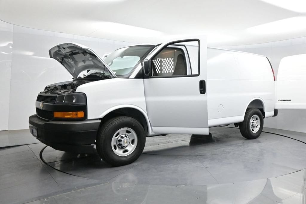 2026 Chevrolet Express Cargo Work Van - Photo 48