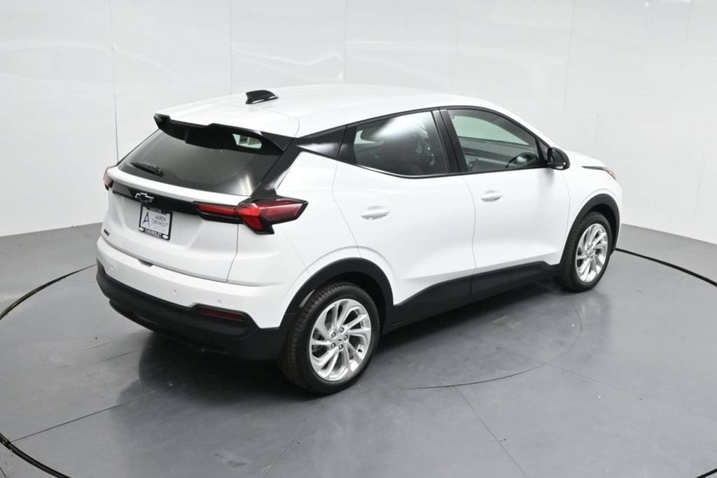 2027 Chevrolet Bolt LT - Photo 61