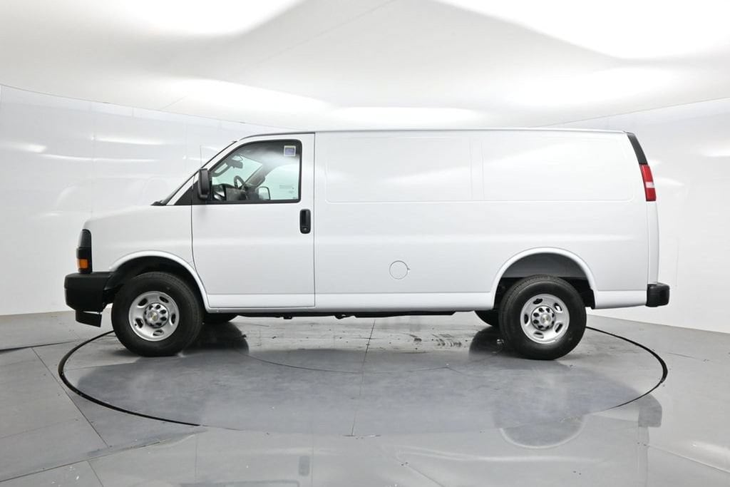 2026 Chevrolet Express Cargo Work Van - Photo 47