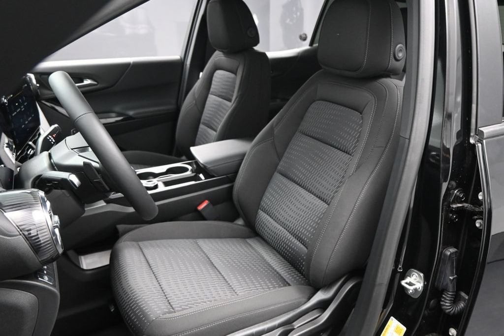 2026 Chevrolet Equinox LT - Photo 9