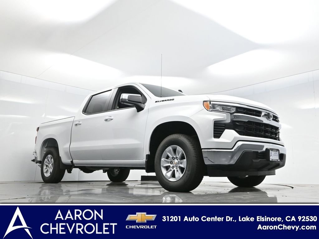 2025 Chevrolet Silverado 1500 LT photo 2