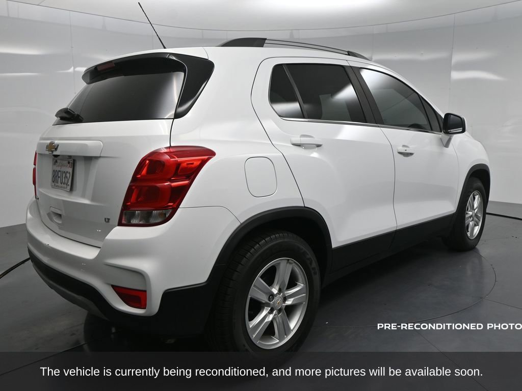 2020 Chevrolet Trax LT photo 2