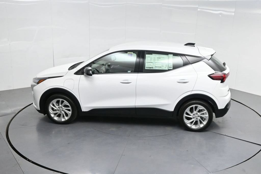 2027 Chevrolet Bolt LT - Photo 64