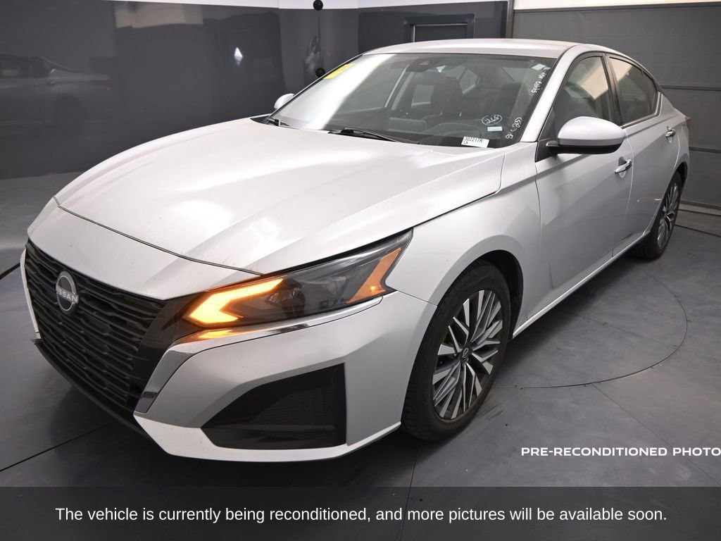 2023 Nissan Altima 2.5 SV photo 4