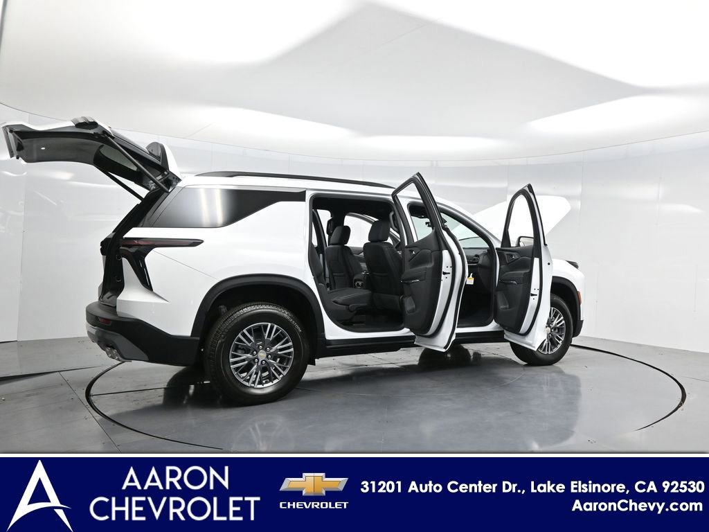 2026 Chevrolet Traverse photo 4