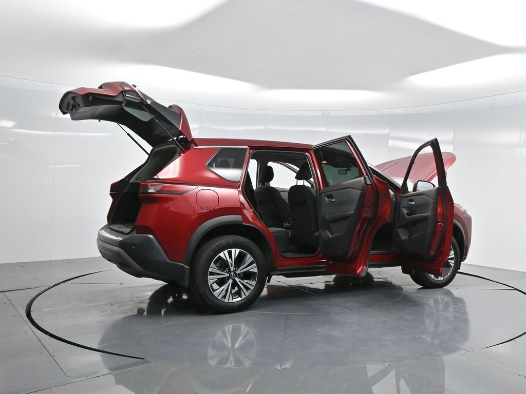 2022 Nissan Rogue SV photo 4