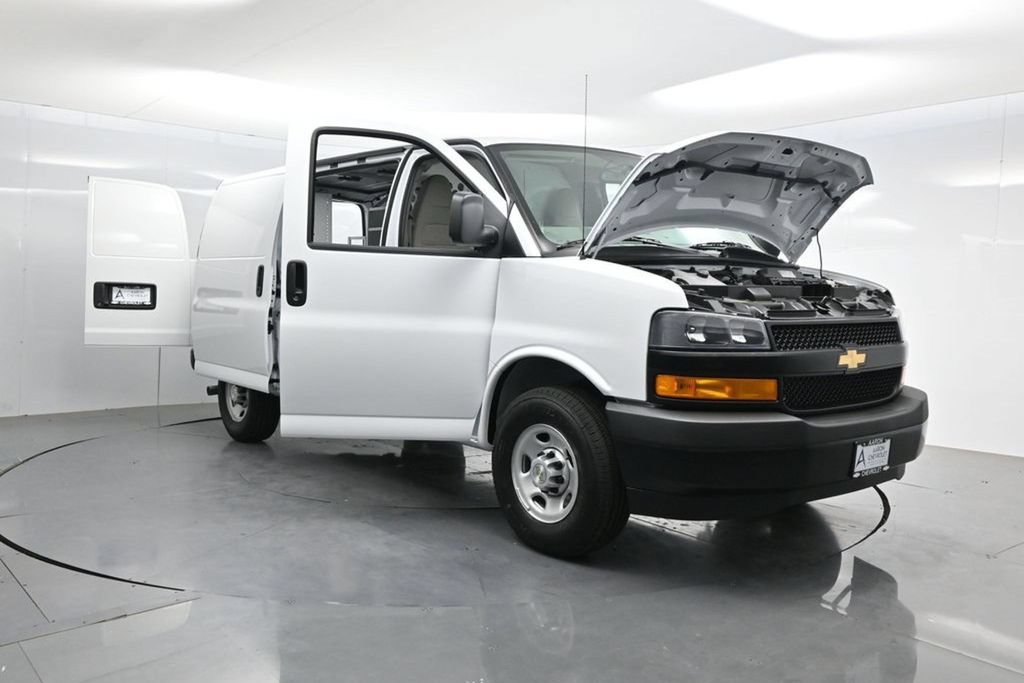 2026 Chevrolet Express Cargo Work Van - Photo 44