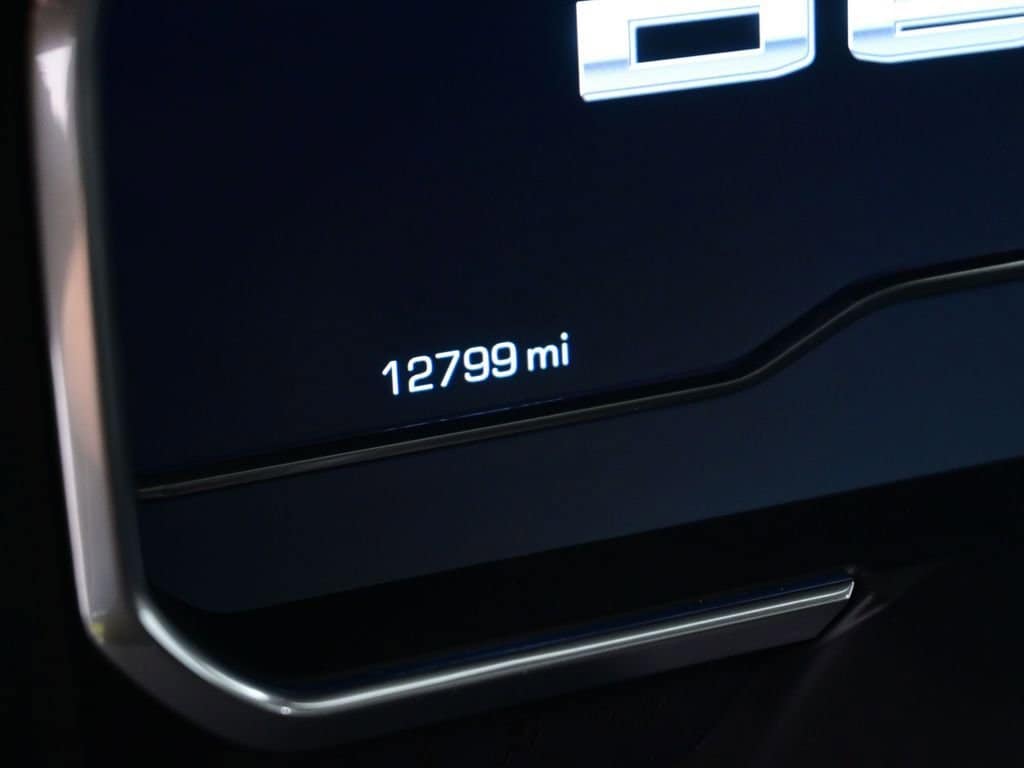 2024 GMC Sierra 1500 SLE photo 3