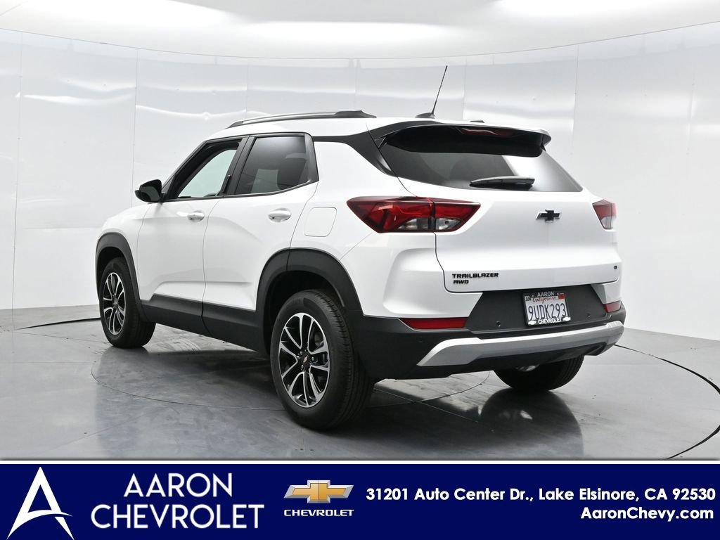 2025 Chevrolet Trailblazer LT photo 4