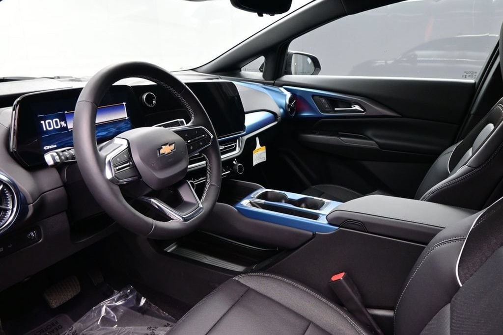 2026 Chevrolet Equinox EV 2LT - Photo 8