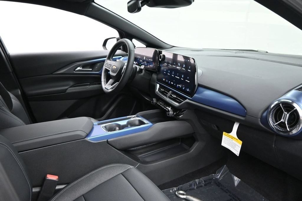 2026 Chevrolet Equinox EV 2LT - Photo 9