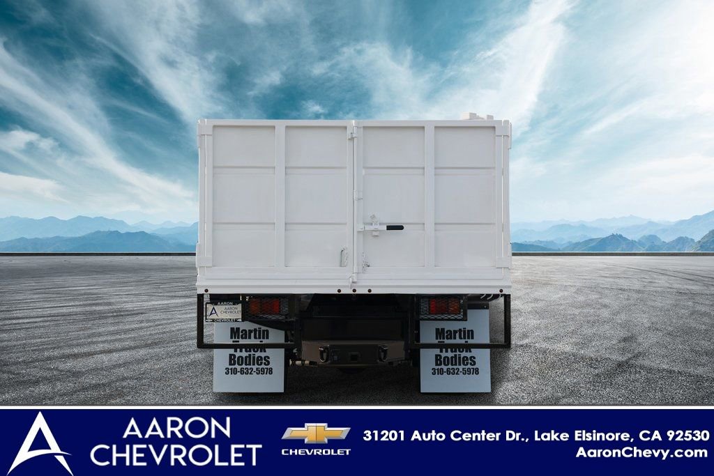 2024 Chevrolet Silverado 5500HD photo 3