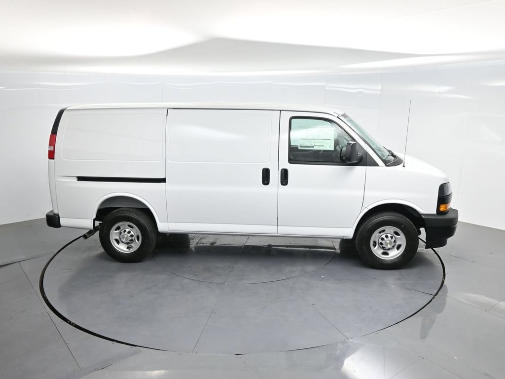 2026 Chevrolet Express Cargo Work Van - Photo 55