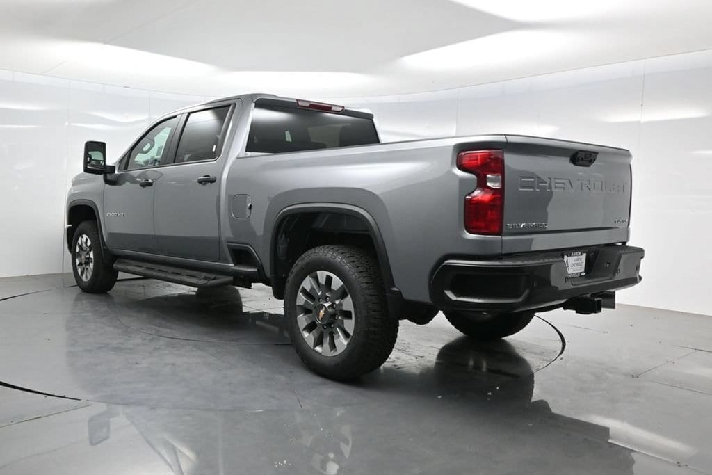 2026 Chevrolet Silverado 2500 HD Custom - Photo 5