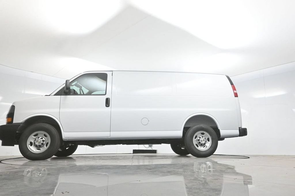 2026 Chevrolet Express Cargo Work Van - Photo 7