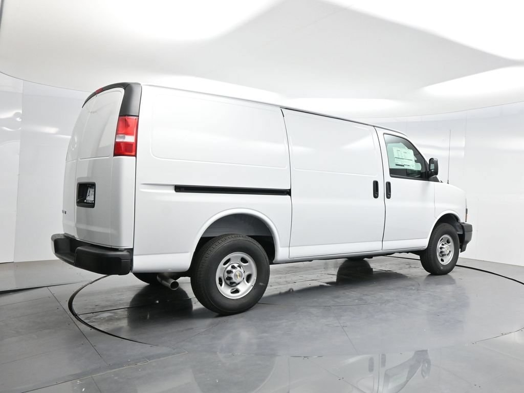 2026 Chevrolet Express Cargo Work Van - Photo 43