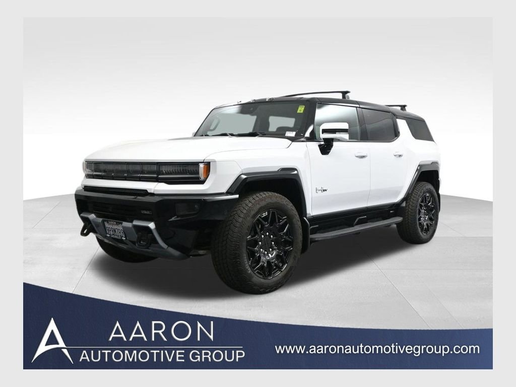 2024 GMC Hummer EV 2X SUV's photo