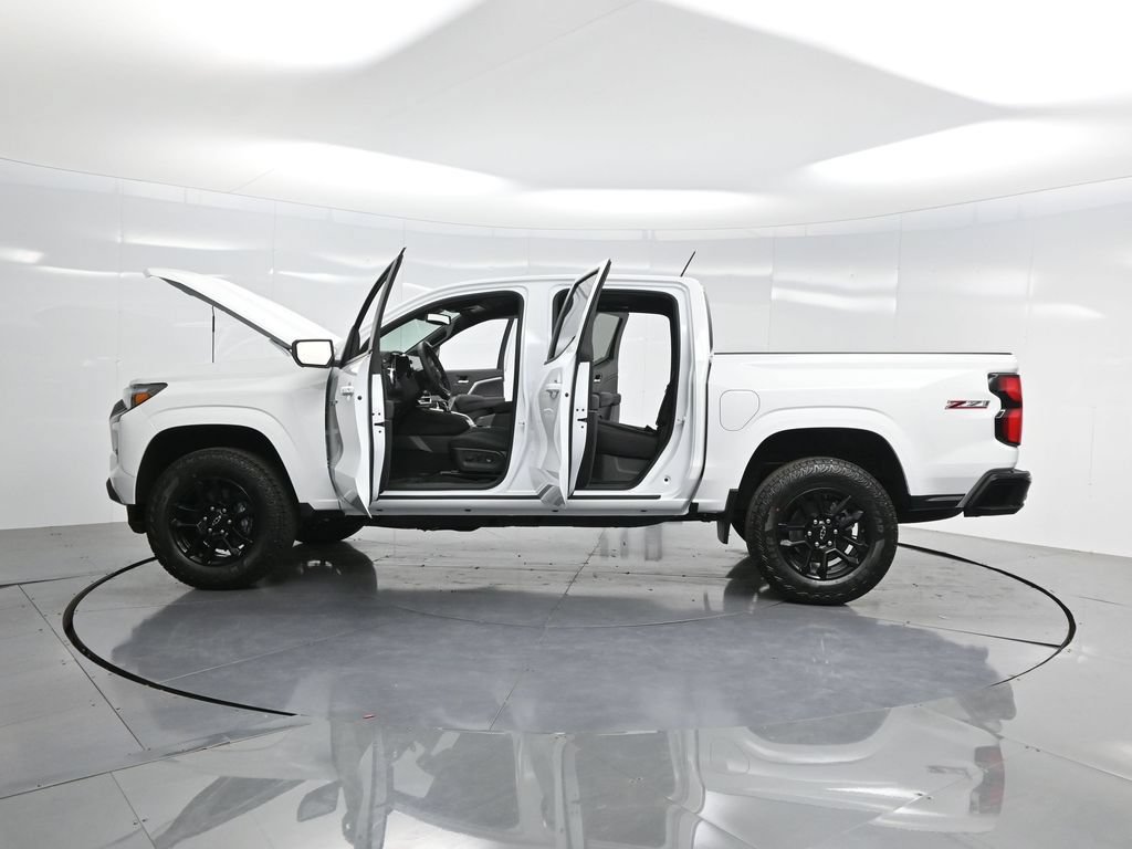 2025 Chevrolet Colorado Z71 - Photo 39