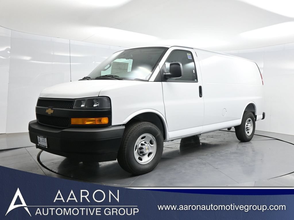 2026 Chevrolet Express 2500 Work Van HD's photo