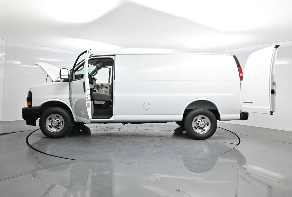 2026 Chevrolet Express Cargo Work Van - Photo 51