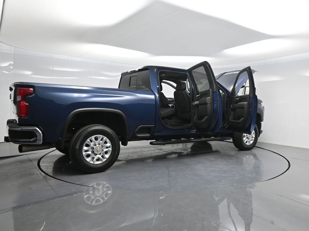 2022 Chevrolet Silverado 2500HD LTZ photo 4