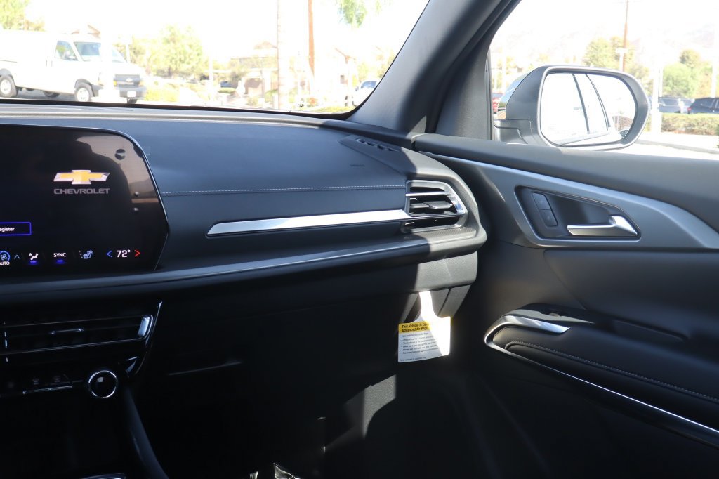 2027 Chevrolet Traverse LT - Photo 28