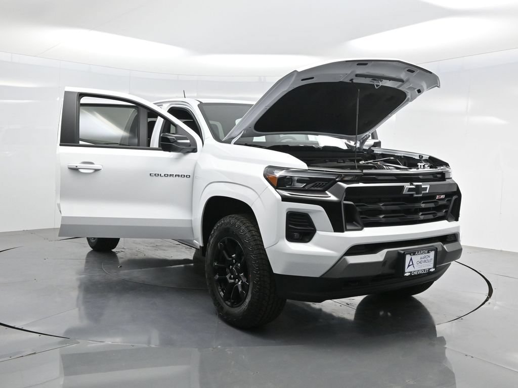 2025 Chevrolet Colorado Z71 - Photo 36