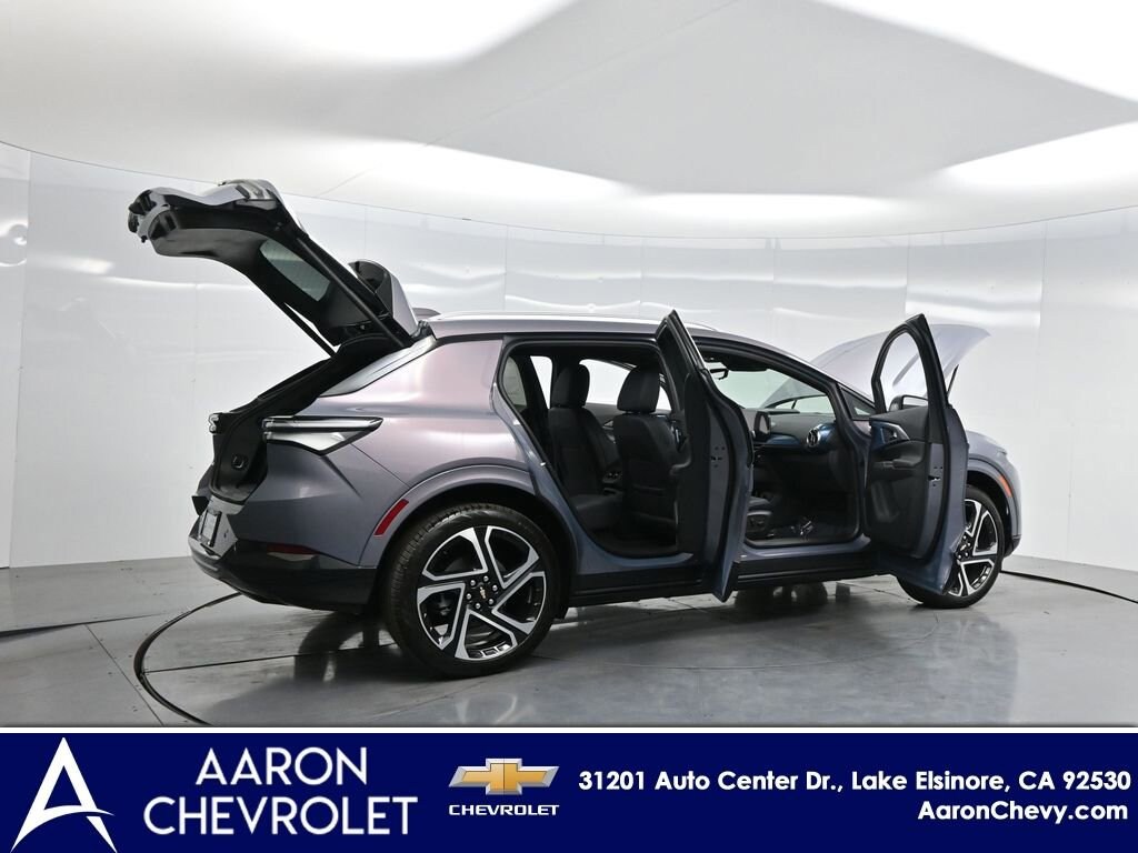 New 2026 Chevrolet Equinox EV LT SUV