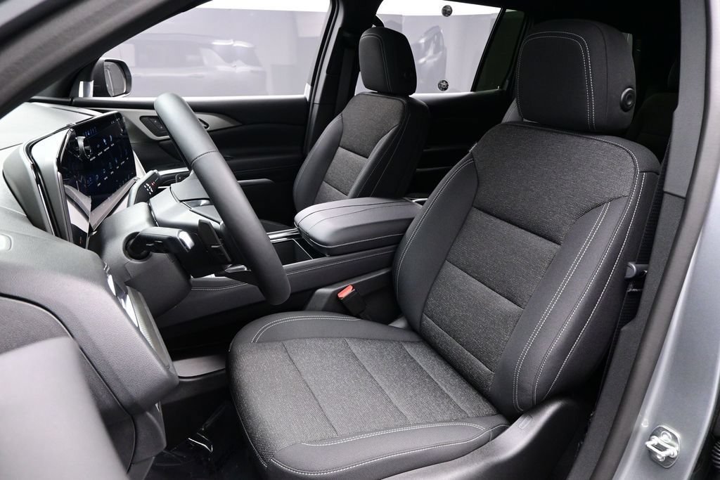 2026 Chevrolet Traverse LT - Photo 8