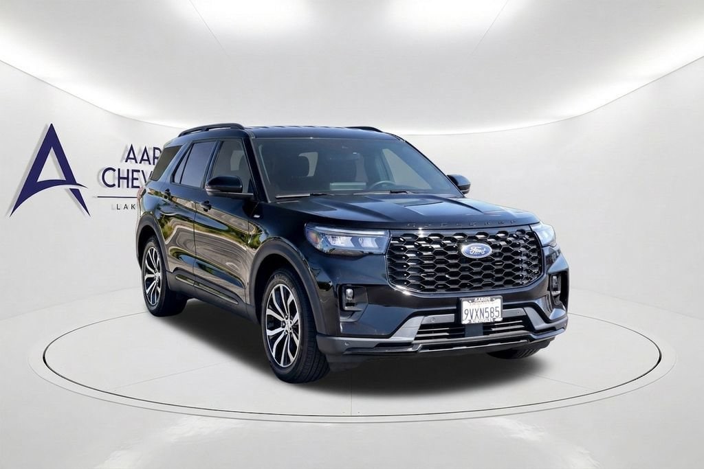 Used 2025 Ford Explorer ST-Line SUV