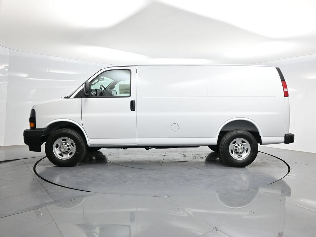 2026 Chevrolet Express Cargo Work Van - Photo 45