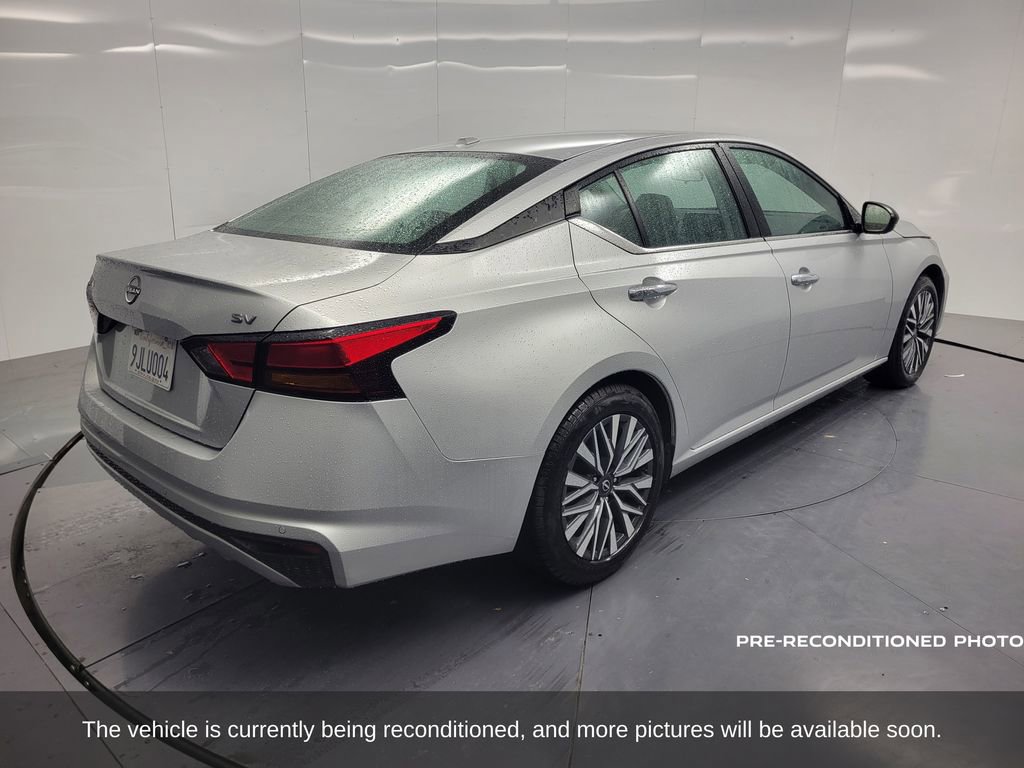 2024 Nissan Altima 2.5 SV photo 4