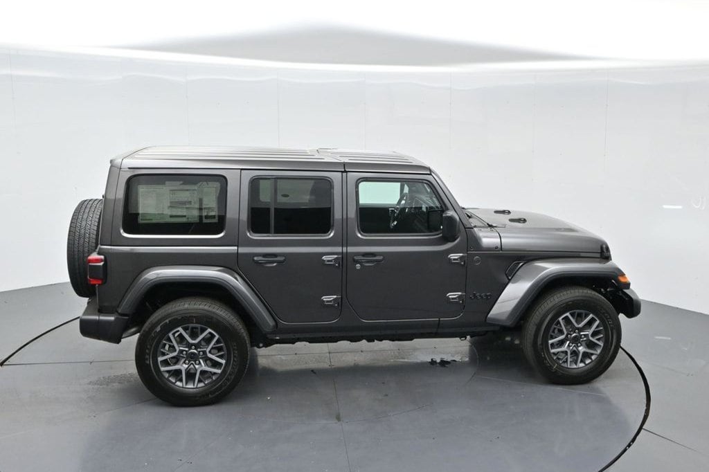 2025 Jeep Wrangler 4-Door Sahara - Photo 23