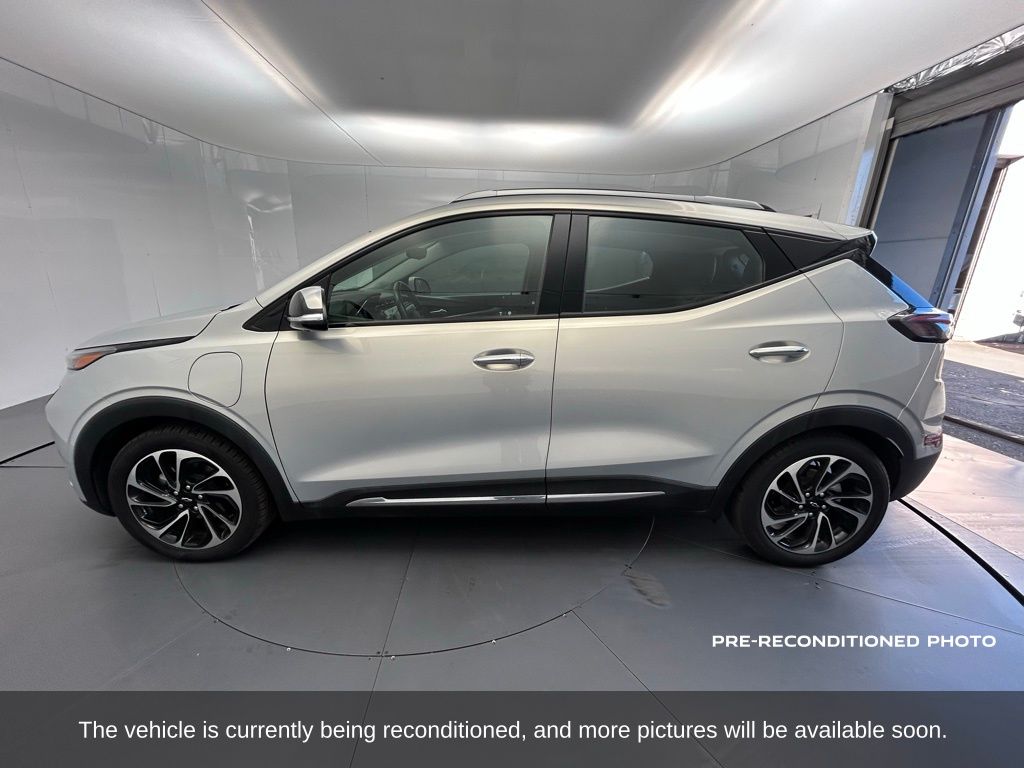 Used 2022 Chevrolet Bolt EUV Premier with VIN 1G1FZ6S05N4109854 for sale in Norco, CA