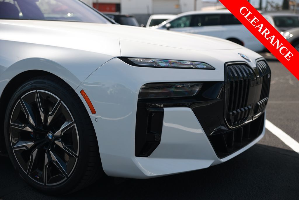 2025 BMW i7 M70 photo 6