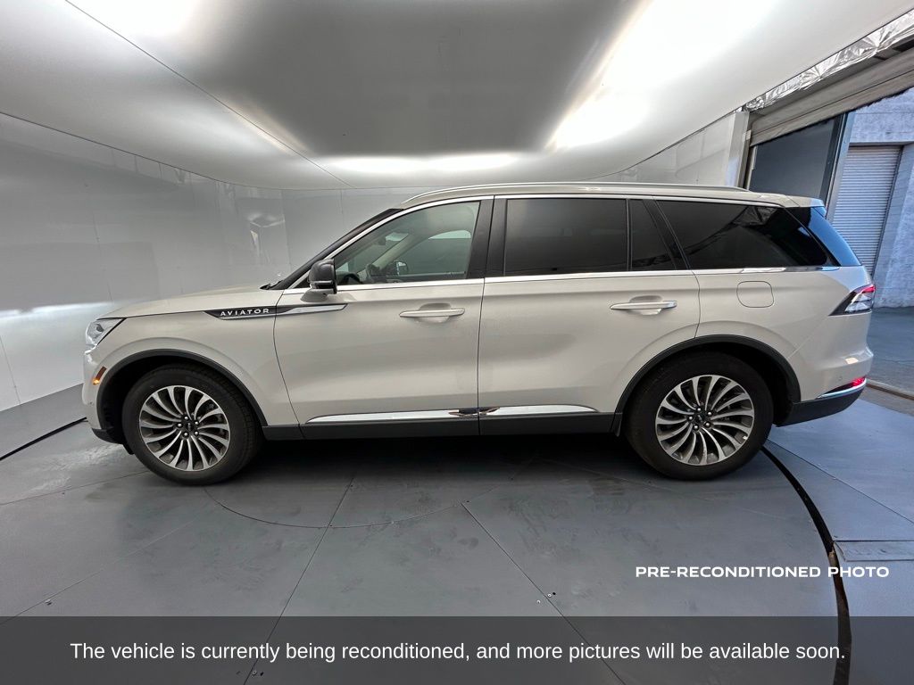 2023 Lincoln Aviator Reserve photo 2