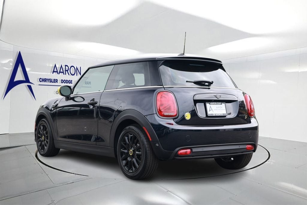Used 2023 MINI Hardtop 2 Door SE with VIN WMW13DJ05P2S70368 for sale in Norco, CA