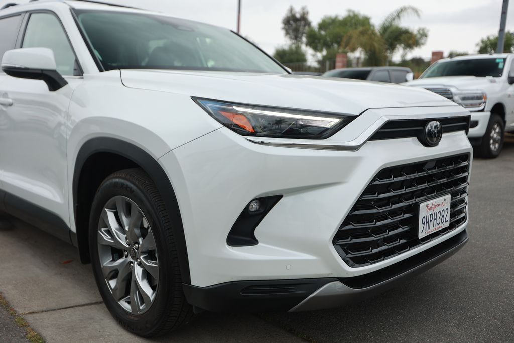 2024 Toyota Grand Highlander Limited photo 6