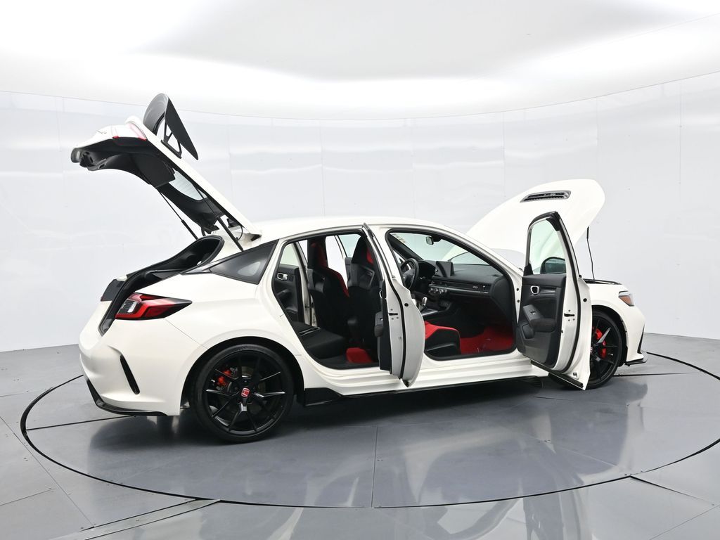 2023 Honda Civic Type R Touring photo 4