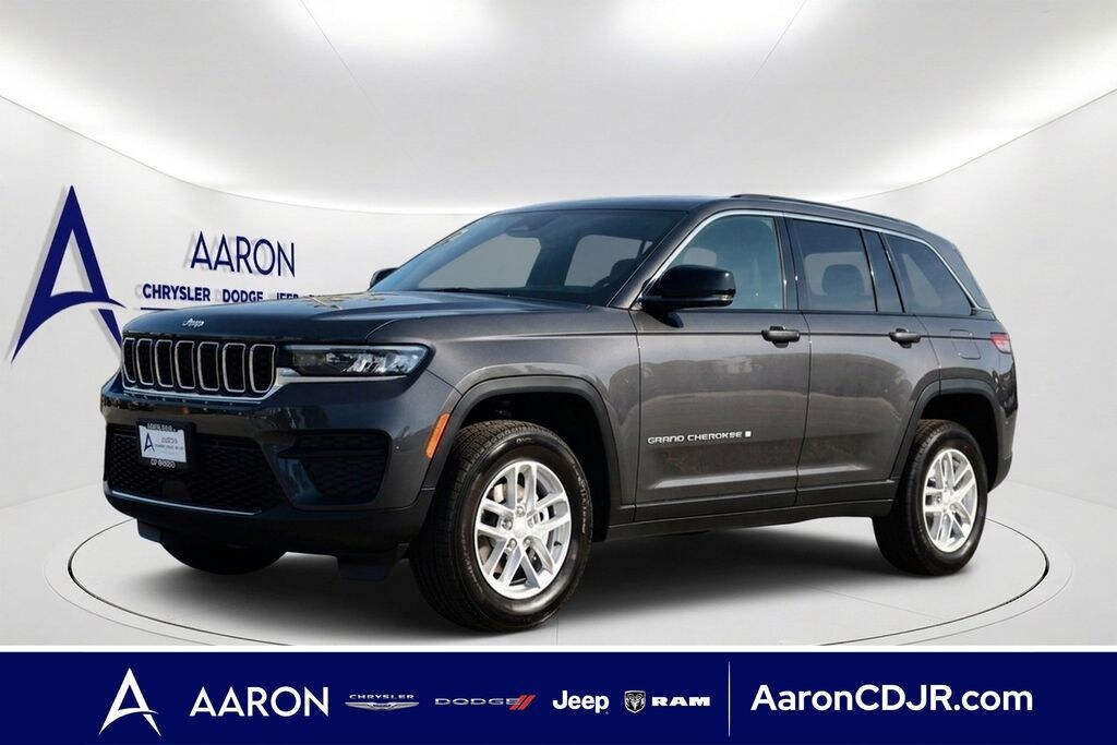 New 2026 Jeep Grand Cherokee Laredo Sport Utility