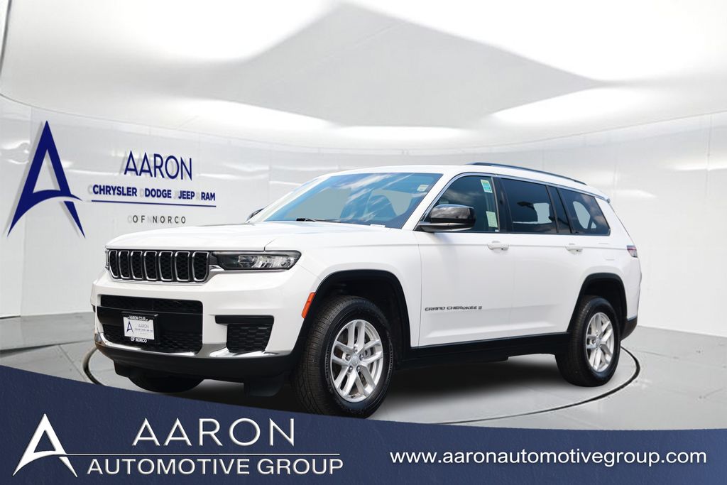 2021 Jeep Grand Cherokee L Laredo's photo