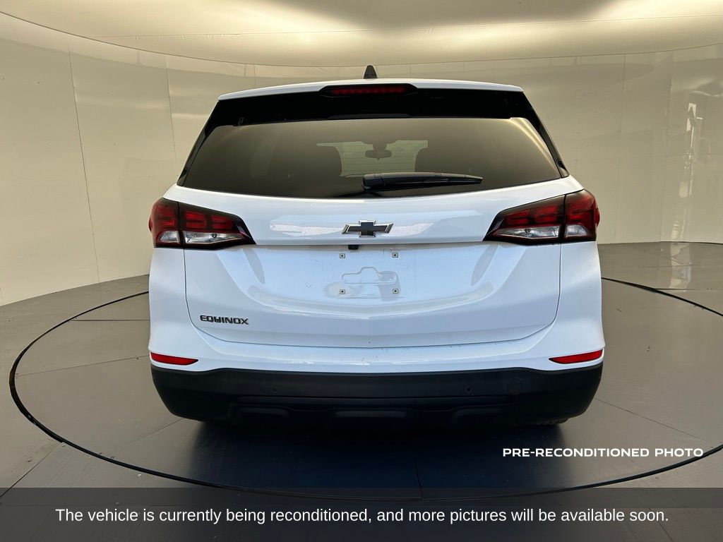 2022 Chevrolet Equinox photo 3