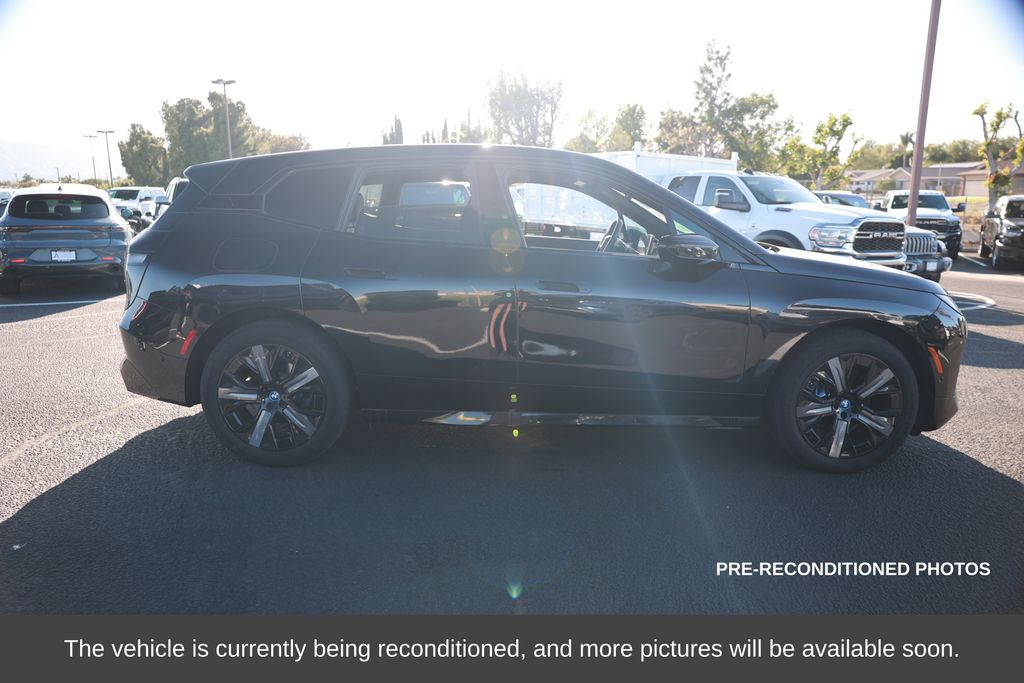 2024 BMW iX xDrive50 photo 6