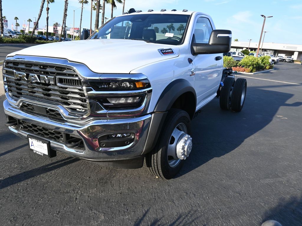 2025 Ram 5500 Tradesman photo 2